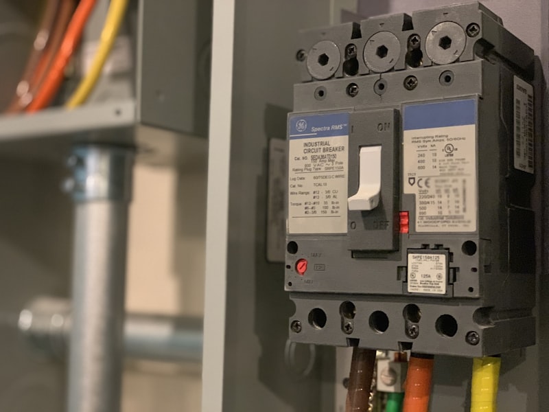 Como montar um quadro de disjuntores residencial passo a passo